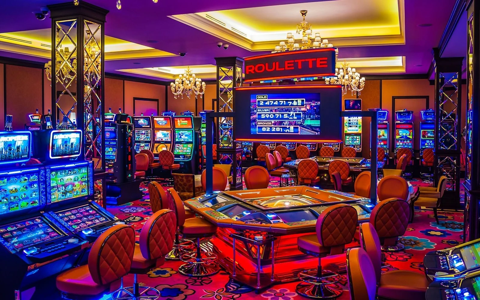 Suasana permainan meja kasino dengan kartu dan chip digital